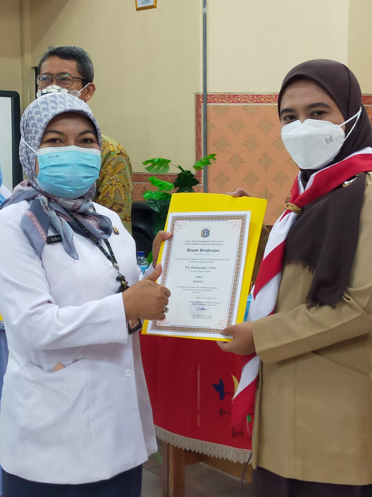 Juara 1 Guru Berprestasi (Gubpres) SMK Tingkat Wilayah Jakarta Barat II