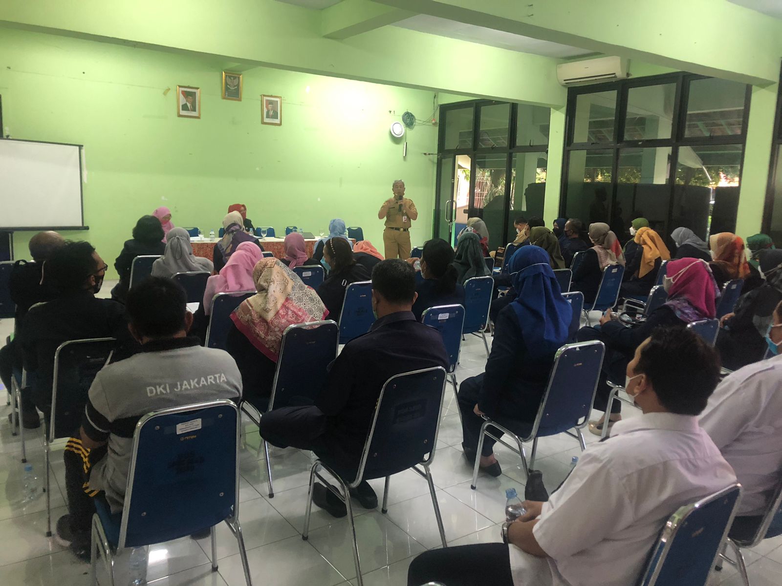 Kegiatan Pembinaan Guru dan Karyawan SMKN 45 Jakarta oleh Pengawas Paket Jakarta Barat II