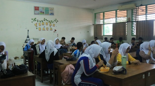Pembiasaan Jumat Senam Sehat dan Sarapan Pagi Pembiasaan Jumat Senam Sehat dan Sarapan Pagi