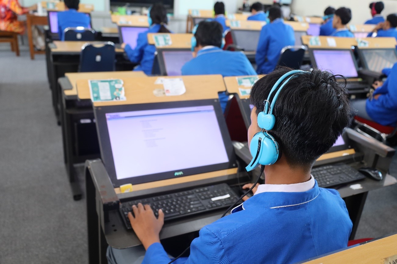Dinas Pendidikan Gelar Tes TOEIC untuk siswa siswi kelas XII SMKN 45 Jakarta Dinas Pendidikan Gelar Tes TOEIC untuk siswa siswi kelas XII SMKN 45 Jakarta
