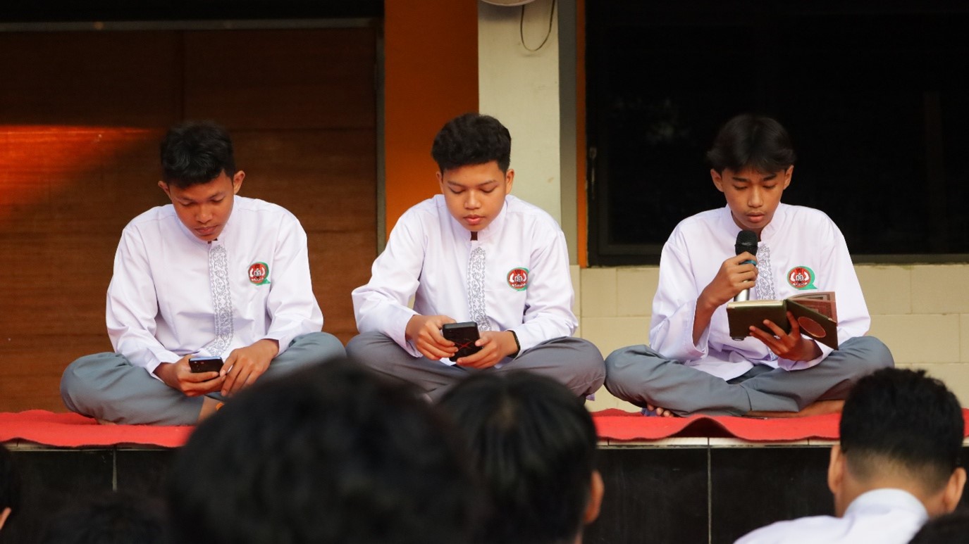Do'a dan Dzikir Bersama di SMKN 45 Jakarta Do'a dan Dzikir Bersama di SMKN 45 Jakarta