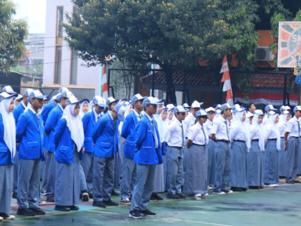 Pagi yang Membanggakan: Upacara Bendera & Apresiasi Prestasi