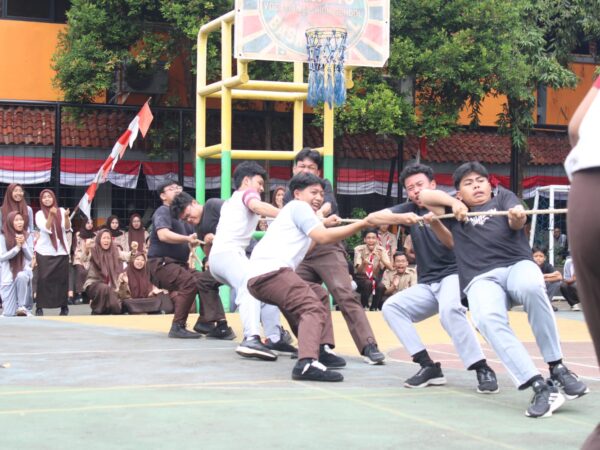 Lomba 17an HUT RI Ke 80