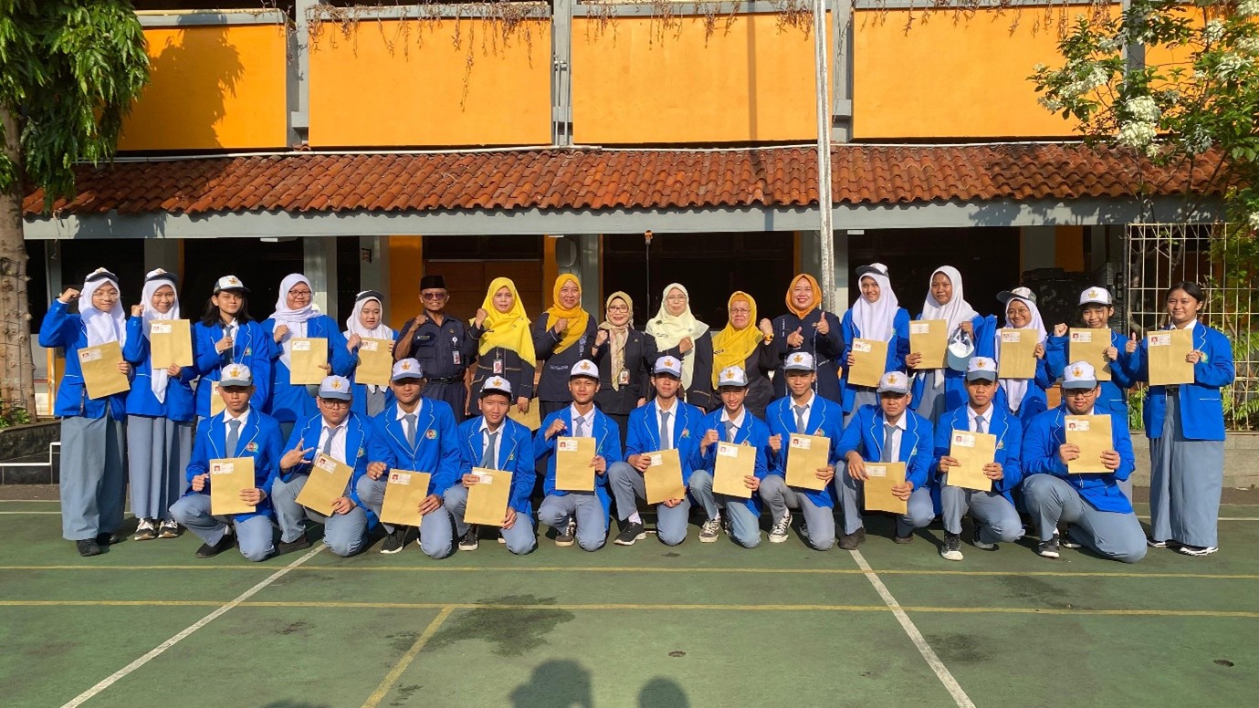 Pengumuman 23 Siswa-Siswi Kelas XII dengan Nilai TOEIC Tertinggi Pengumuman 23 Siswa-Siswi Kelas XII dengan Nilai TOEIC Tertinggi