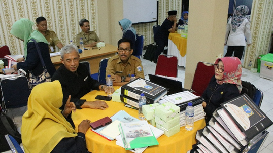 Kegiatan Verifikasi 31 Kepala Sekolah dan Verifikator Sudin Jakarta Barat II Kegiatan Verifikasi 31 Kepala Sekolah dan Verifikator Sudin Jakarta Barat II